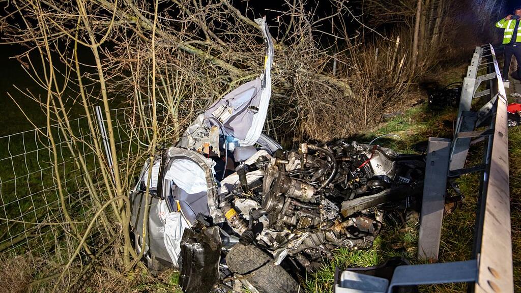 Drei Tote bei Crash nahe Anthering