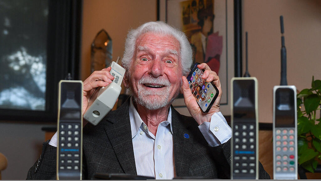 Martin Cooper; Handy