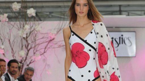 Fashion Night, V