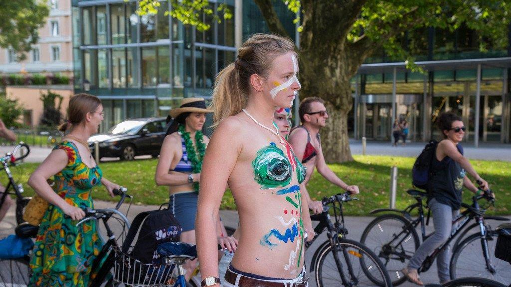 "World Naked Bike Ride" in Salzburg I