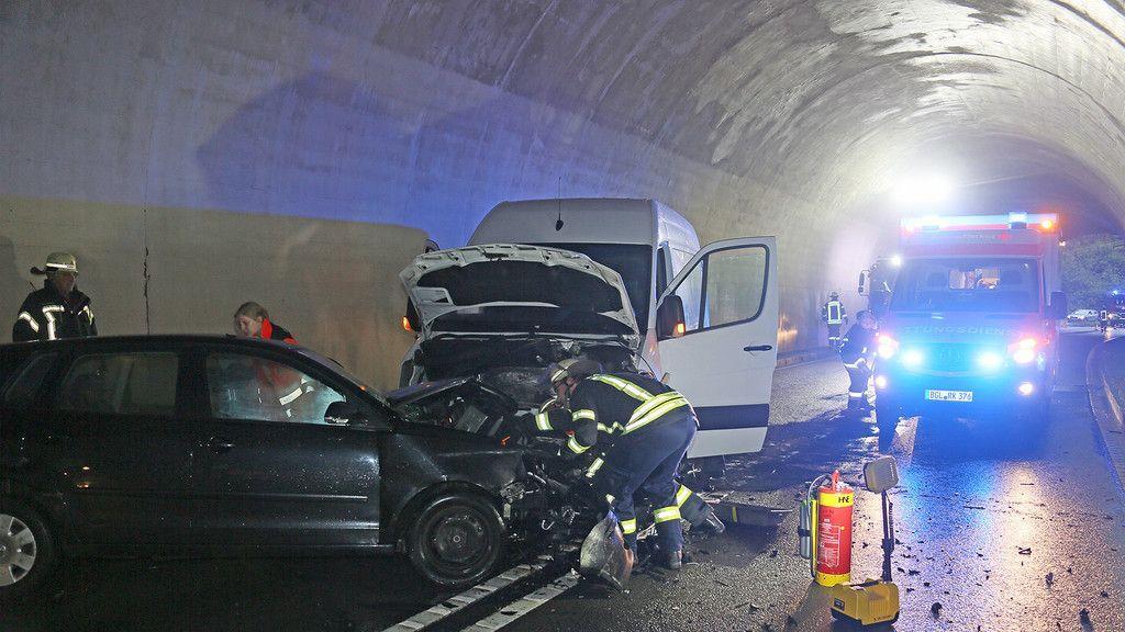Frontalcrash im Antoniberg-Tunnel