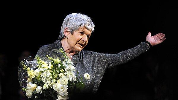 Die Jubilarin bei der Festvorstellung "Neunundsiebzig plus eins"