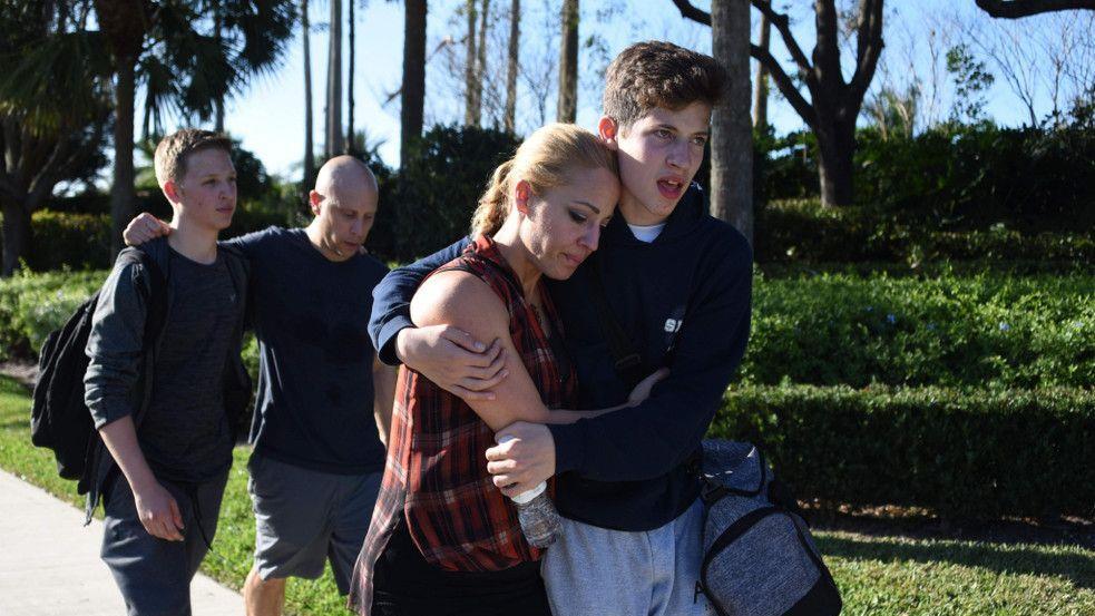 Trauer nach tödlicher Schul-Schießerei in Florida