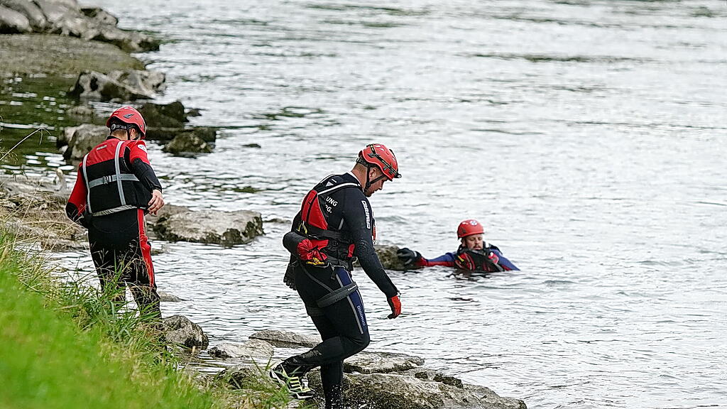 Wasserrettung, Rotes Kreuz, \u00dcbung