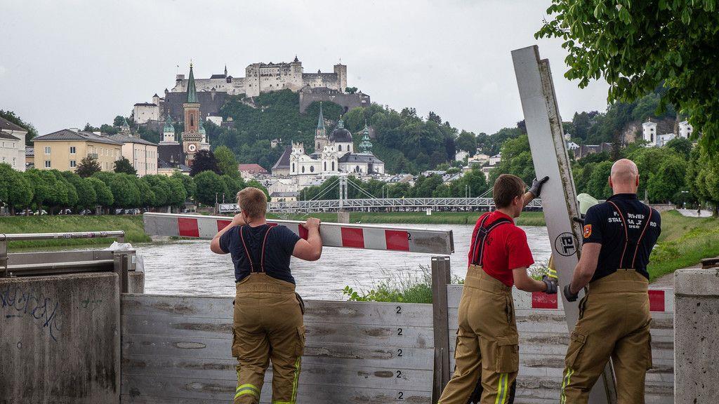Übung: Hochwasserschutz errichtet