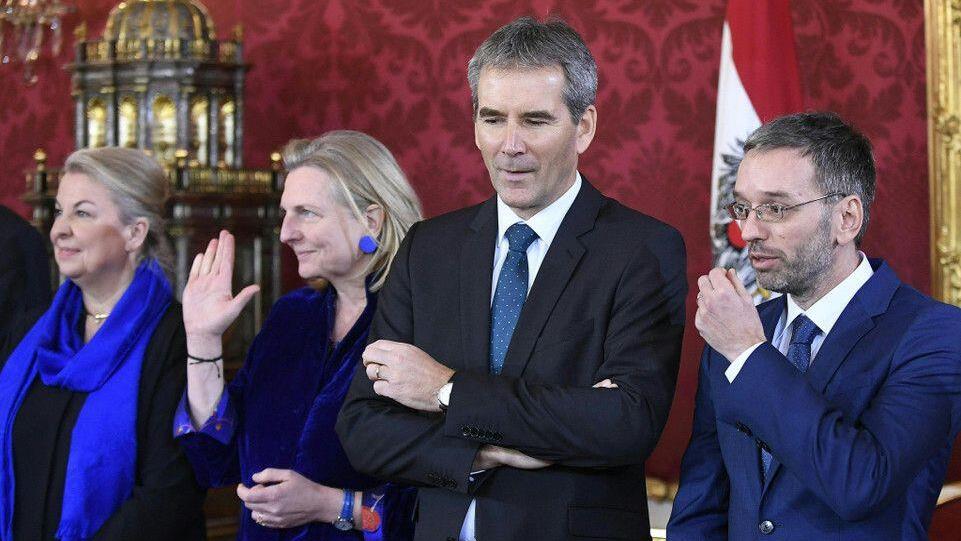 Regierung wird angelobt