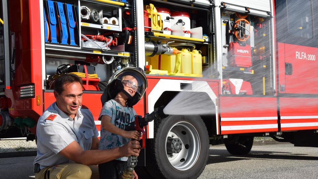 Kinderträume: Matthias bei der Feuerwehr