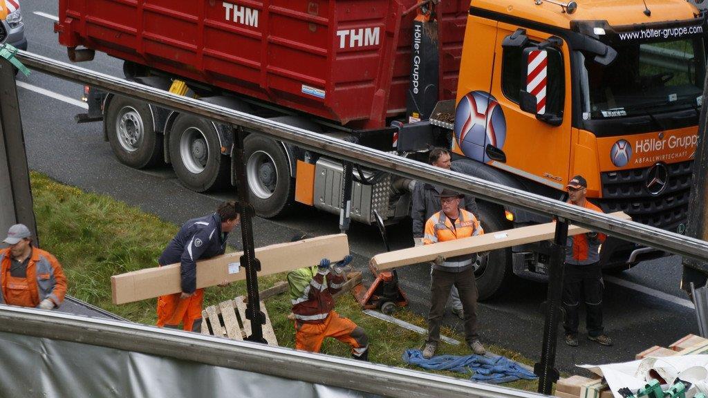 Lkw-Bergung auf A10