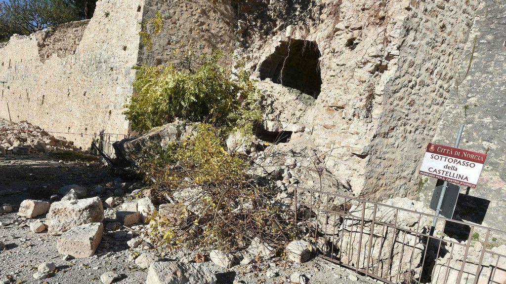 Schwere Zerstörungen nach neuerlichem Erdbeben in Mittelitalien