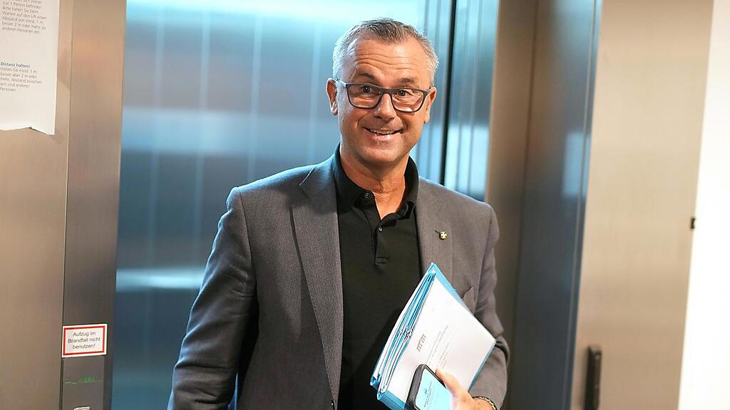 Verfahren gegen Hofer eingestellt