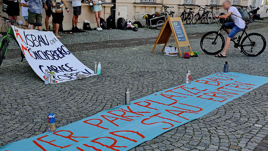 20220520_fmt_Lärm_Aktion_gegen_den_Ausbau_der_Mönchsberggarage_KJ011.JPG