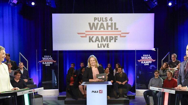 Puls-4-Duell: Christian Kern vs. Ulrike Lunacek