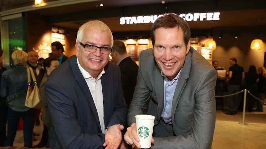 Starbucks eröffnet im Europark, II