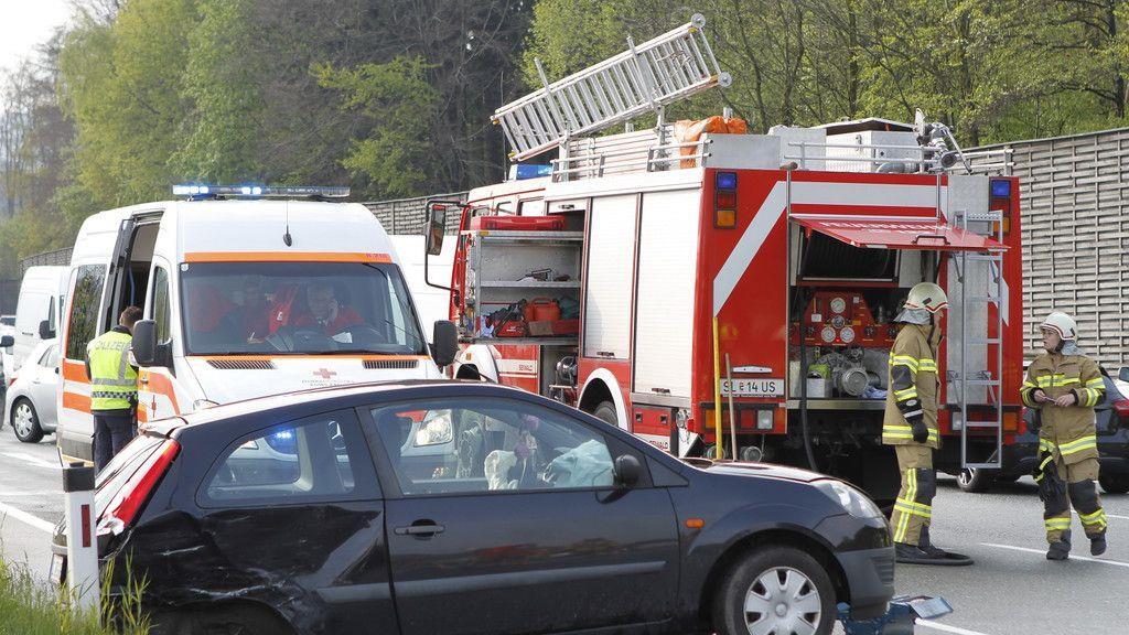 Spektakulärer Crash an MGC Kreuzung in Bergheim