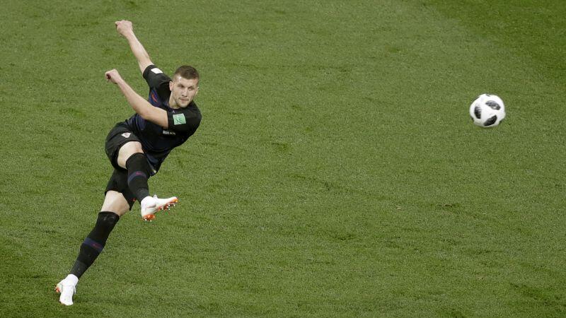 Ante Rebic netzte mit einem Kunstschuss zum 1:0 ein.