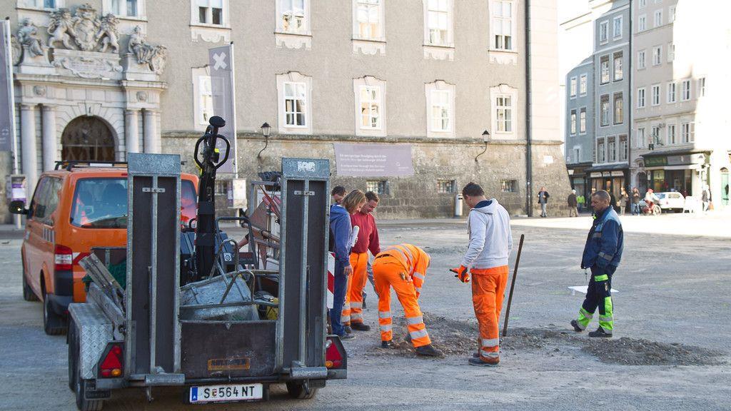 Salzburger Christkindlmarkt wird aufgebaut