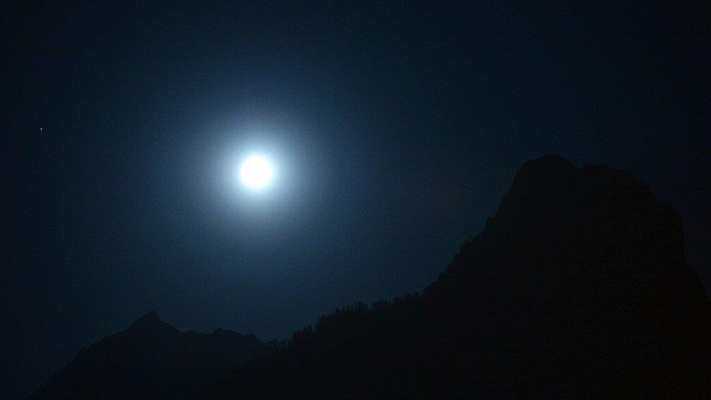 Mondfinsternis über St. Gilgen