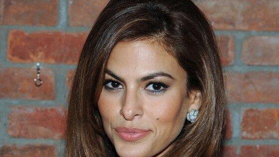 Eva Mendes' Wallemähne