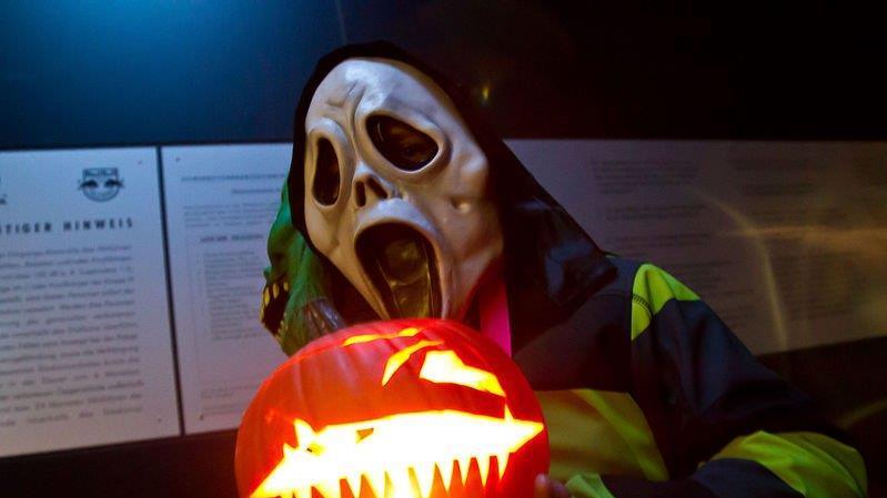 Halloween im Stadion, II