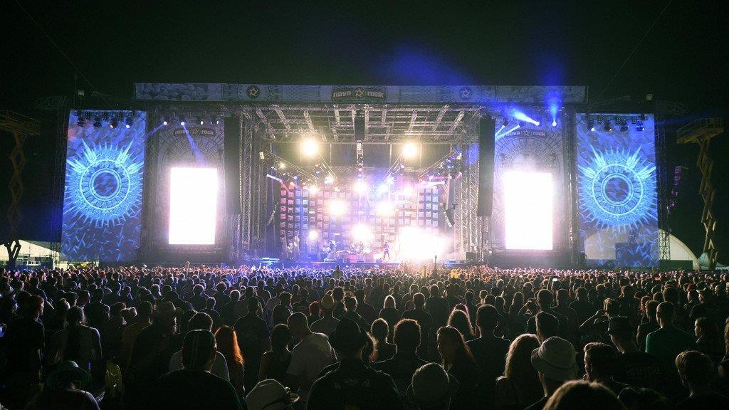 Nova Rock 2015: Mötley Crüe und Rise Against
