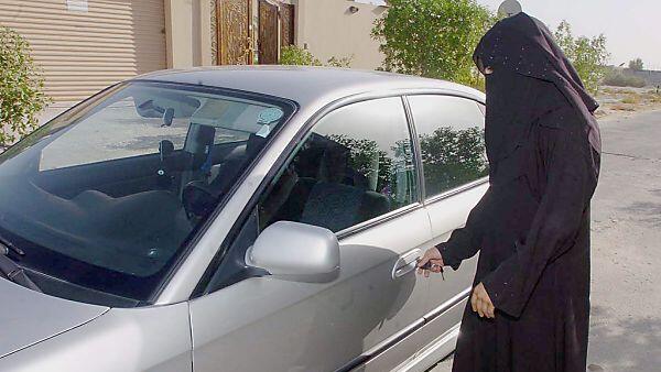 Frauen ist das Autofahren in Saudi-Arabien verboten