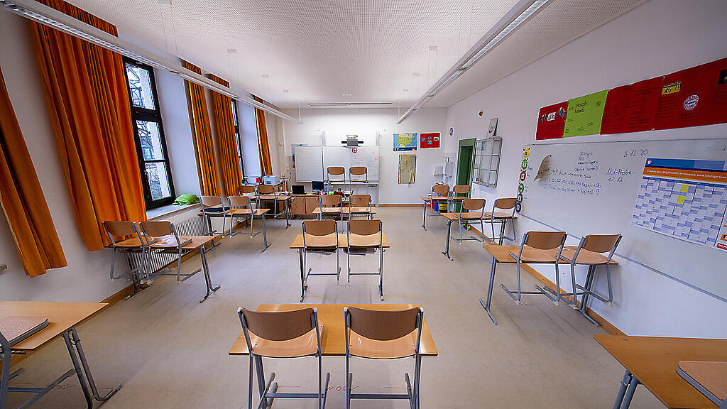 1.900 Klassen im Fernunterricht