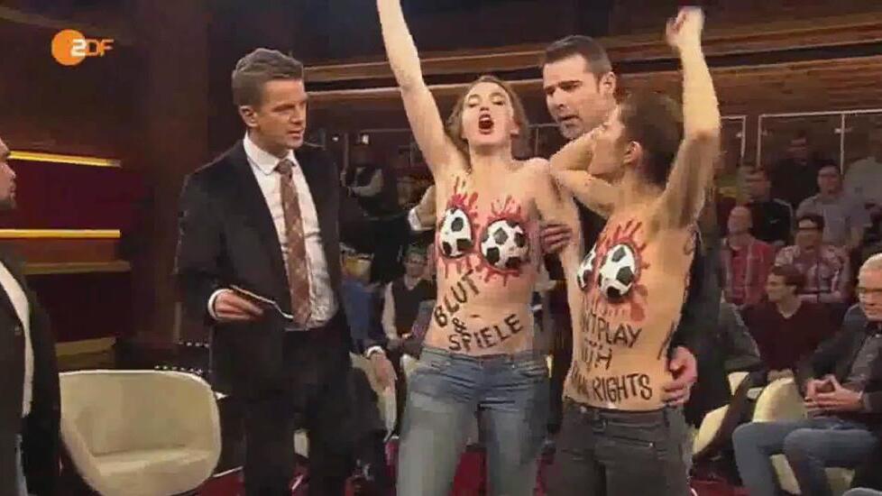 Nackter Protest in Lanz Talkshow