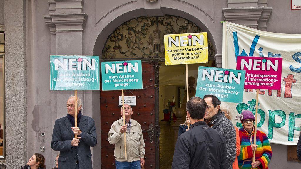 Demo gegen den Ausbau der Mönchsberggarage