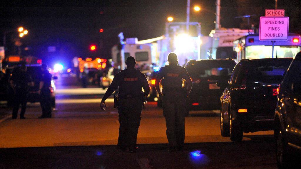 Trauer nach tödlicher Schul-Schießerei in Florida