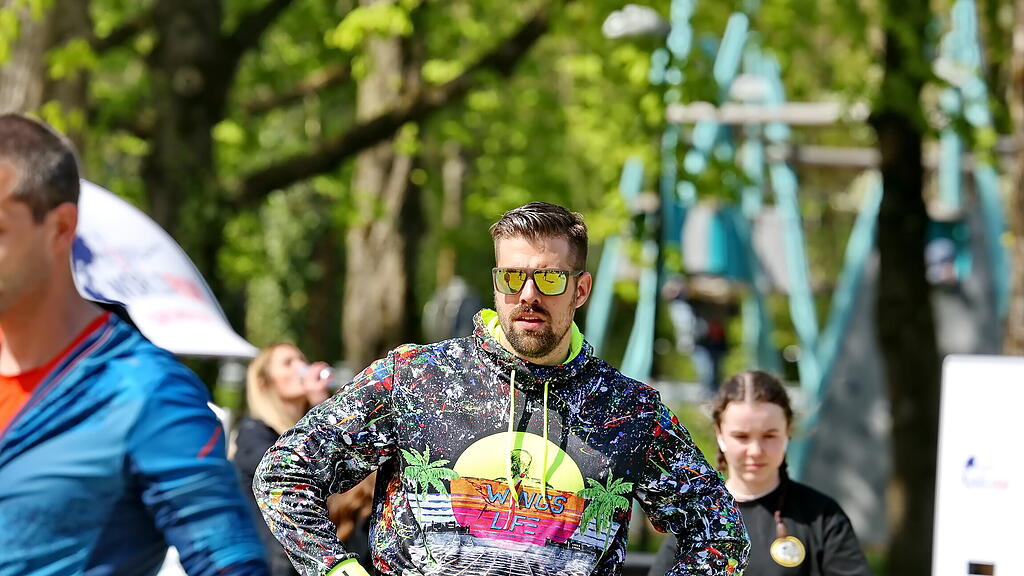 Wings For Life World Run Warm Up Volksgarten