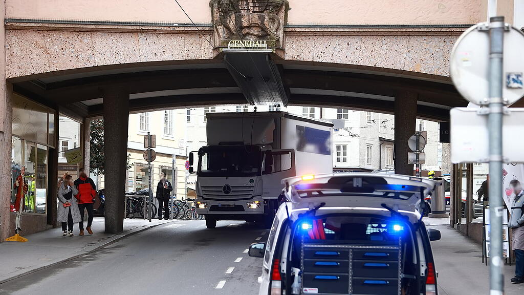 Obus-Leitung in Münzgasse gerissen