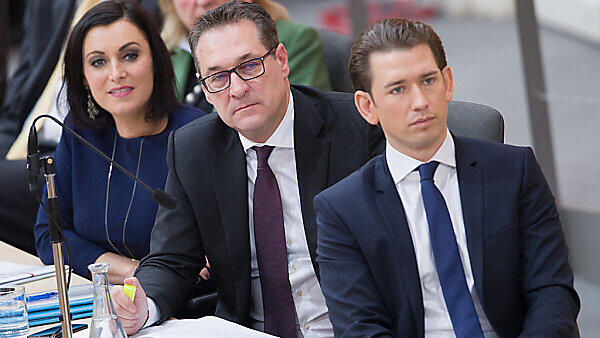 Fast jeder Zweite ist mit der Regierung zufrieden