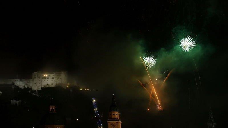 Großes Feuerwerk