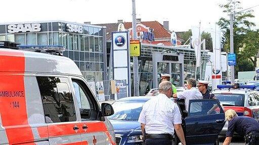 Radfahrerin von Lkw überrollt