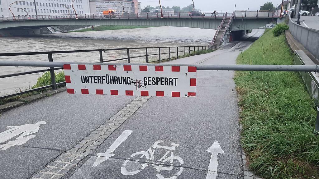 Erhöhter Pegel in der Salzach: Fahrradunterführung in Salzburg-Stadt gesperrt