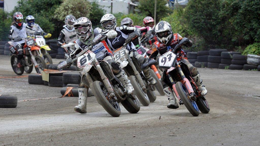 Ladies im Motorsporteinsatz