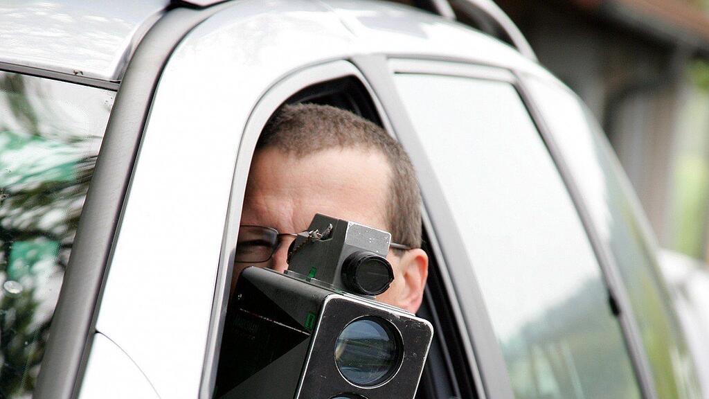 Mit 150 km/h blitzte die Polizei die zwei Raser.