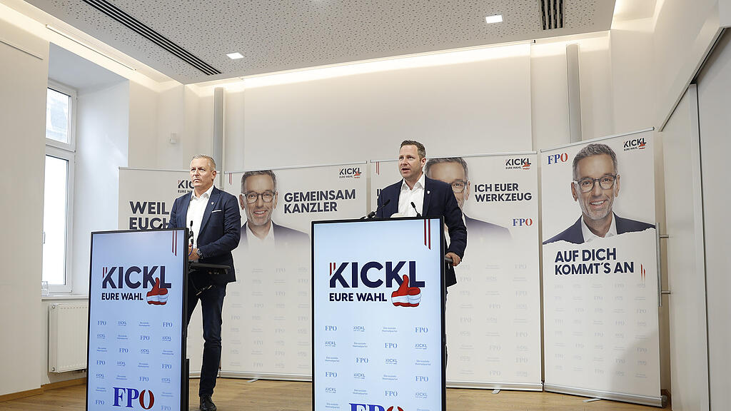 FPÖ-Plakatwelle