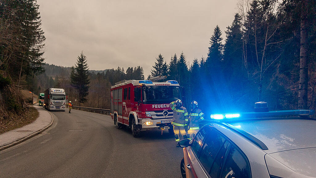 Frontalcrash auf B166 in Annaberg