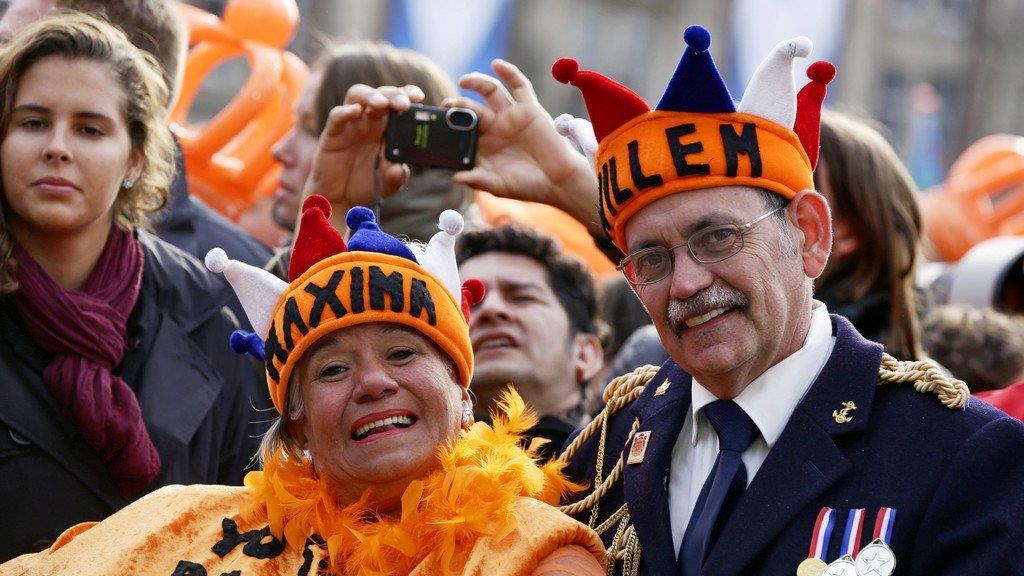 Zehntausende bei Krönungsparty
