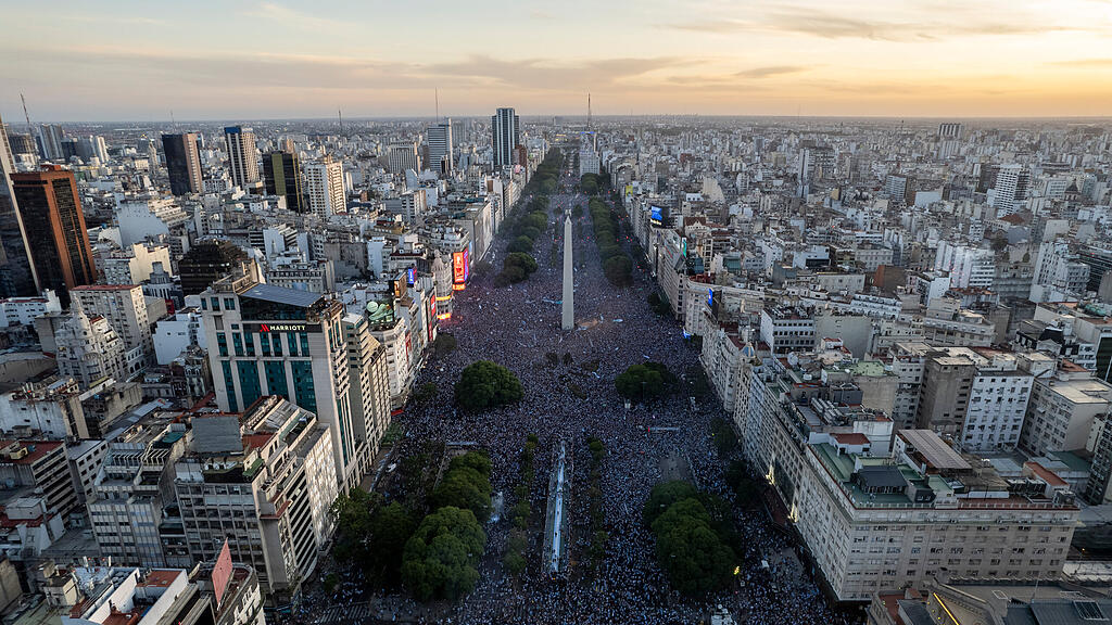 Argentinien ist Fu\u00dfball-Weltmeister: Party in Buenos Aires