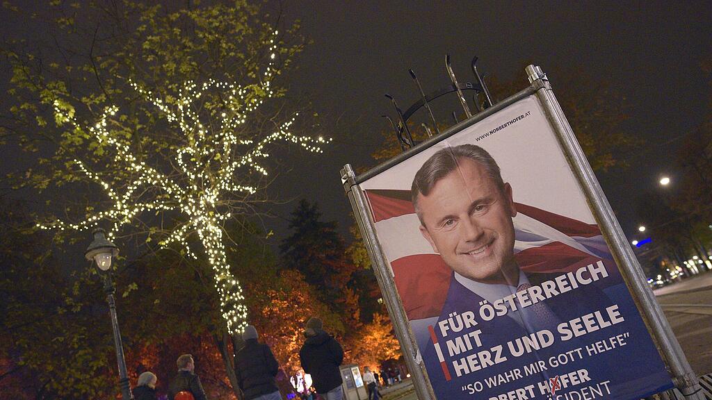 "Punsch und Maroni mit Norbert Hofer", aber Hofer kommt nicht.