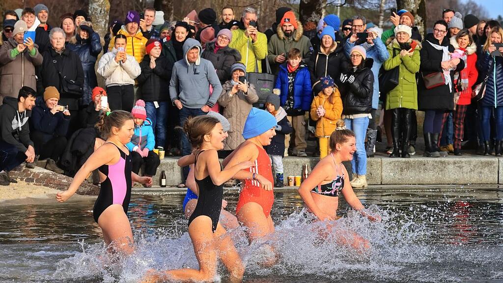 Silvesterschwimmen im Obertrumer See
