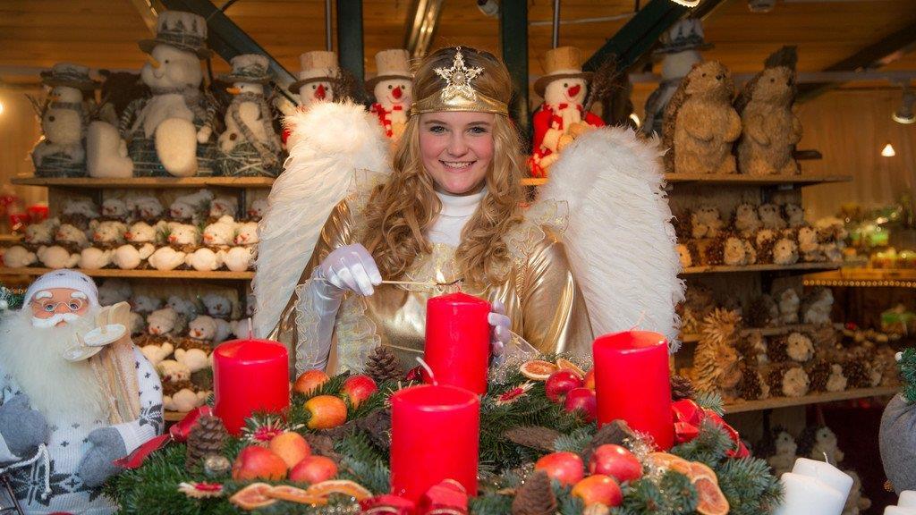 Das Christkindl und seine Engerl