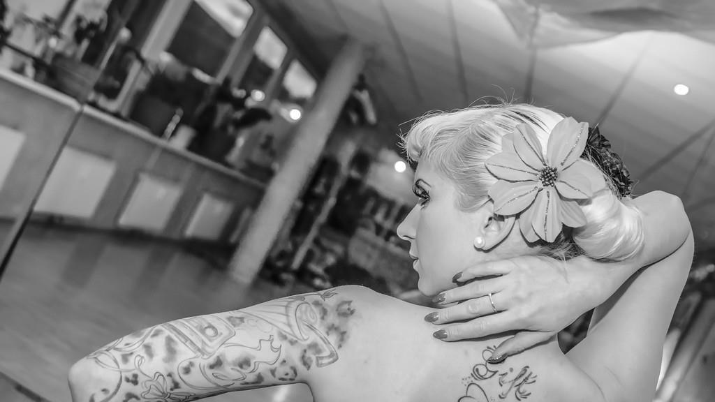 Burlesque Workshop mit TRONICAT LA MIEZ
