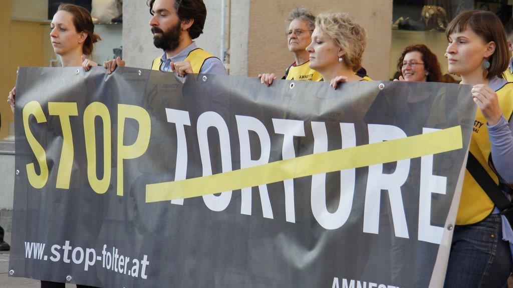 Demo gegen Folter