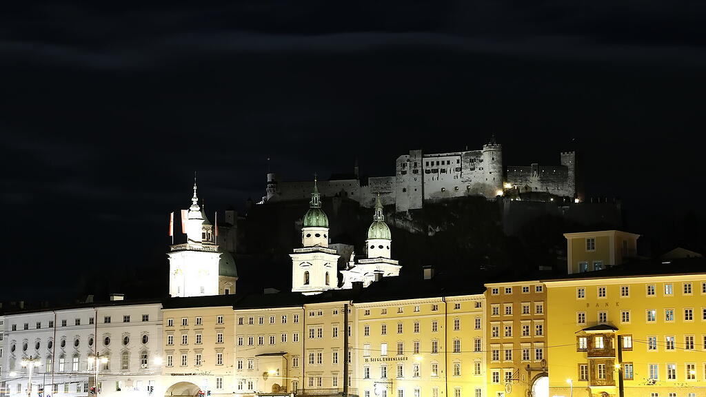 earth hour in salzburg