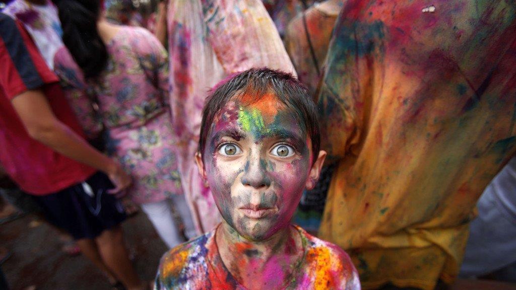 So bunt ist das Holi Festival