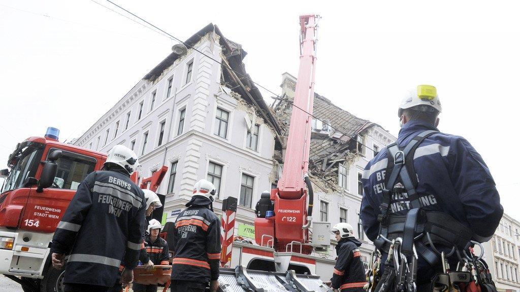 Heftige Explosion: Hauseinsturz in Wien-Fünfhaus