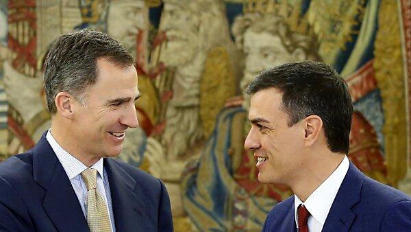 König Felipe und PSOE-Chef Sanchez beim Gespräch